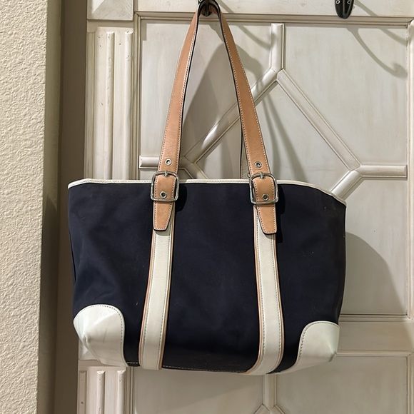Coach canvas bucket bag - Picture 2 of 11